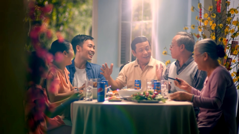 Quảng cáo "Người trao Tết sum vầy" của Pepsi