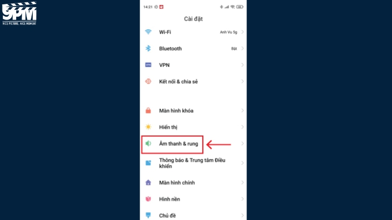 Chọn Âm thanh và rung trong phần cài đặt