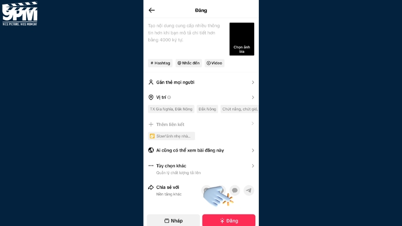Viết mô tả, hashtag và bấm Đăng