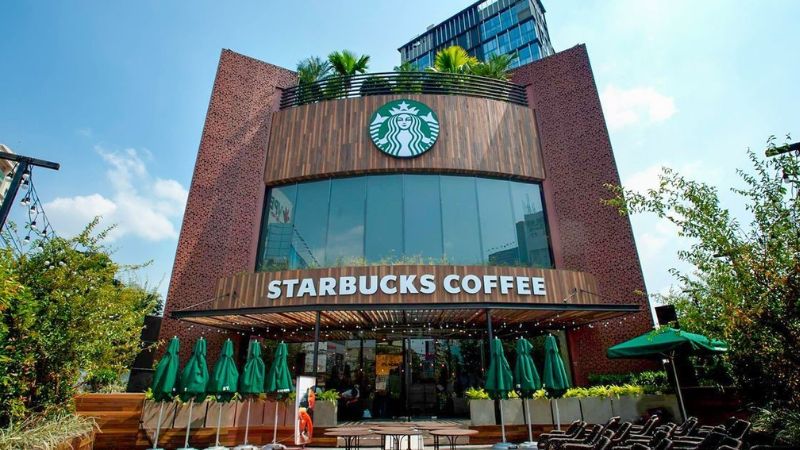 Starbucks đặt cửa hàng tại những vị trí đắc địa